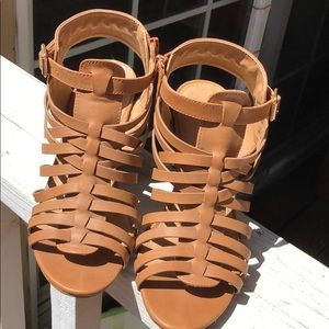 Great condition Report wedge sandals